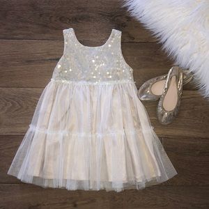 Beige gold dress! Size 4 girls Excellent condition